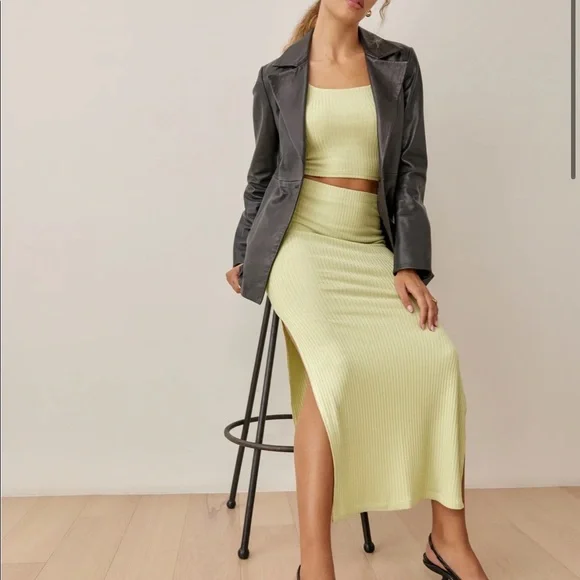 Size M | NWT Reformation Chantilly Skirt - Picture 4 of 7